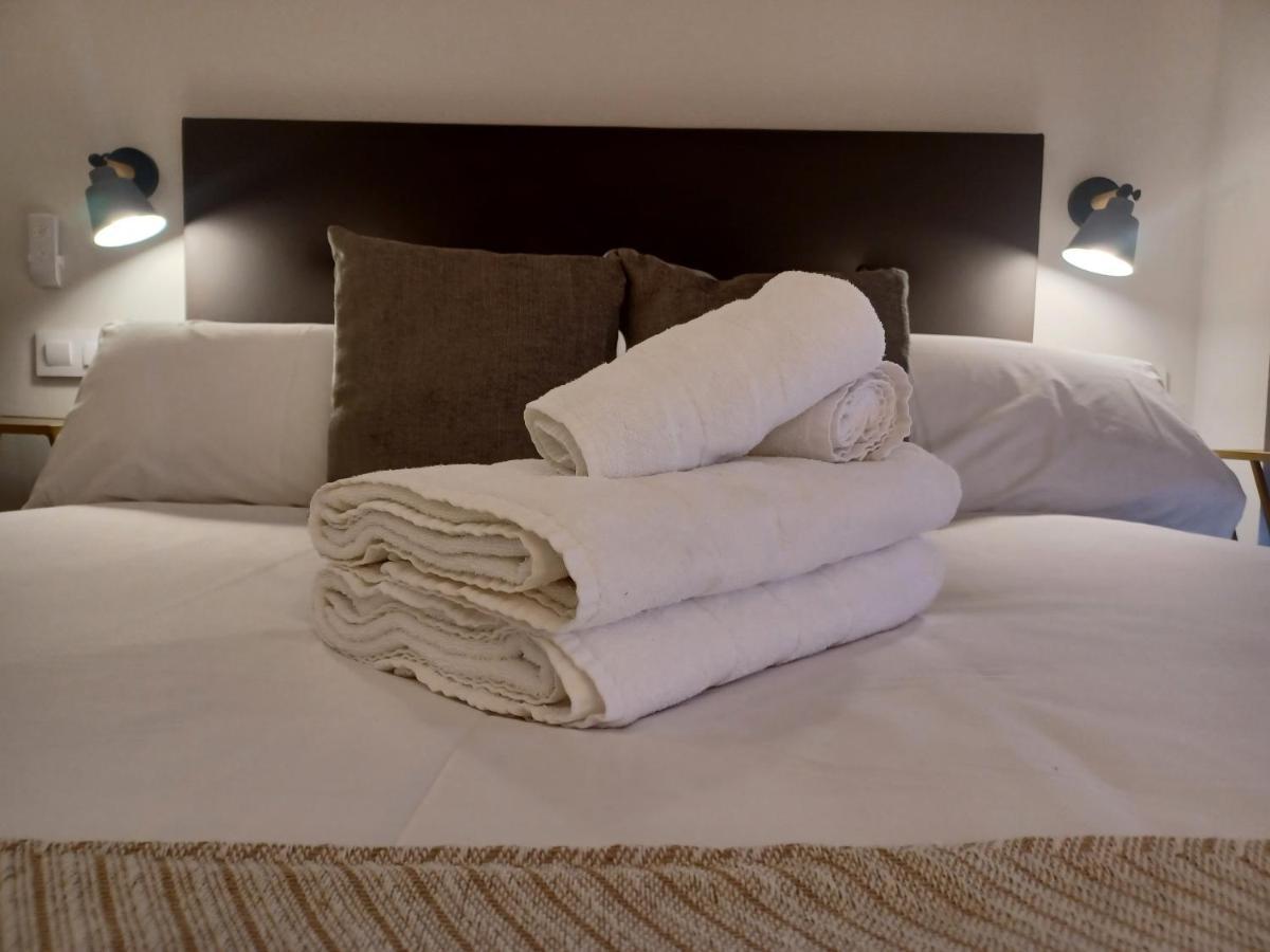 Apartamento Acogedor Junto A Calle Betis, Triana-Los Remedios Севиля Екстериор снимка