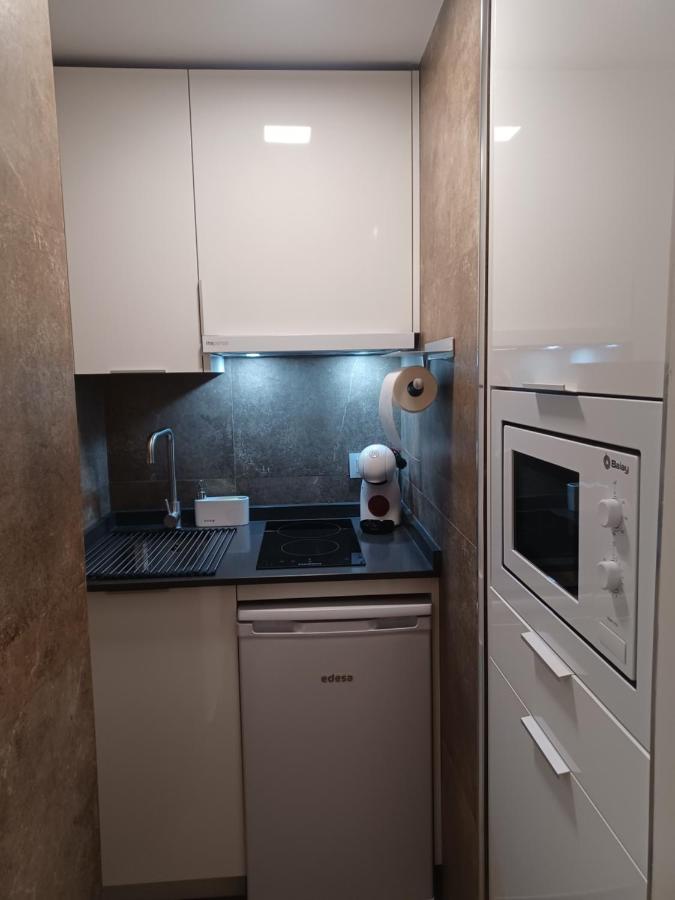Apartamento Acogedor Junto A Calle Betis, Triana-Los Remedios Севиля Екстериор снимка