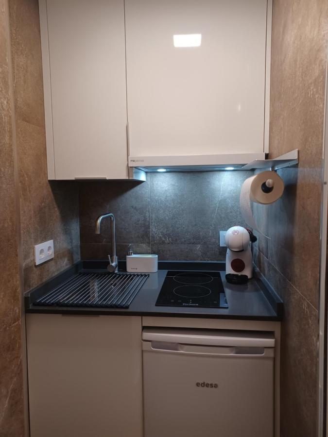 Apartamento Acogedor Junto A Calle Betis, Triana-Los Remedios Севиля Екстериор снимка