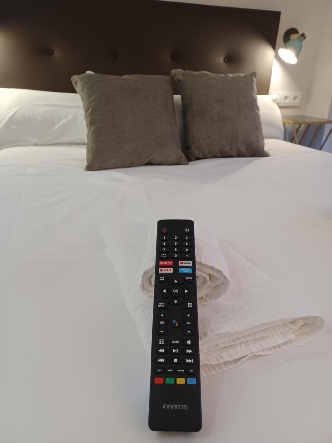 Apartamento Acogedor Junto A Calle Betis, Triana-Los Remedios Севиля Екстериор снимка