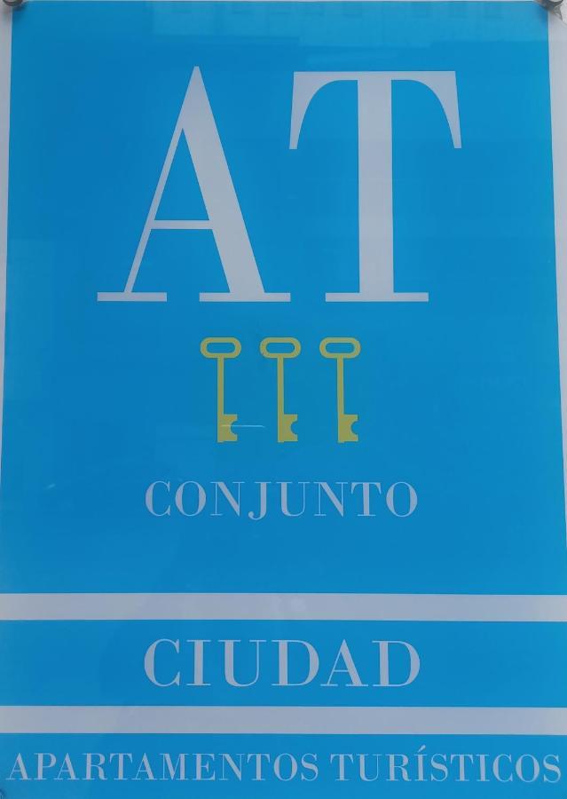 Apartamento Acogedor Junto A Calle Betis, Triana-Los Remedios Севиля Екстериор снимка