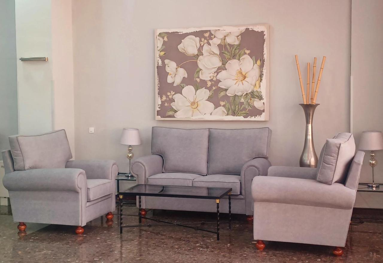 Apartamento Acogedor Junto A Calle Betis, Triana-Los Remedios Севиля Екстериор снимка